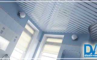Хотите реечный потолок в ванной комнате? Советы по выбору и особенности конструкций