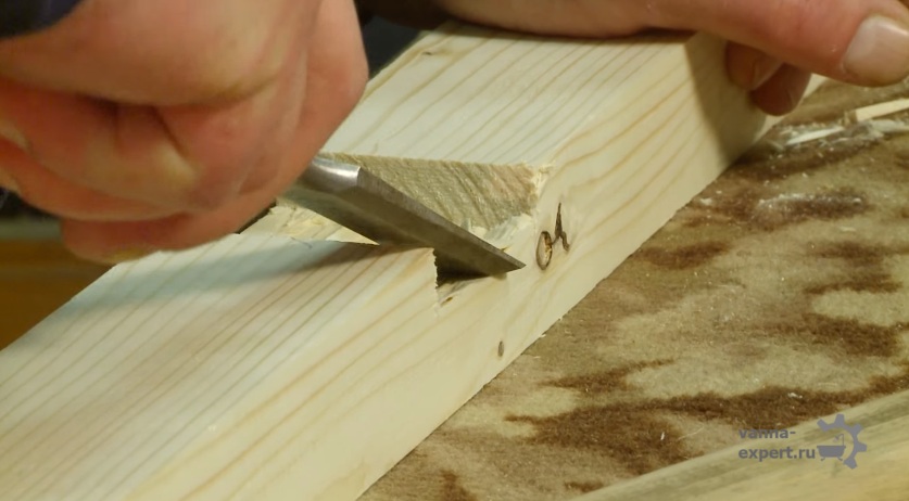 Выбор пазов стамеской