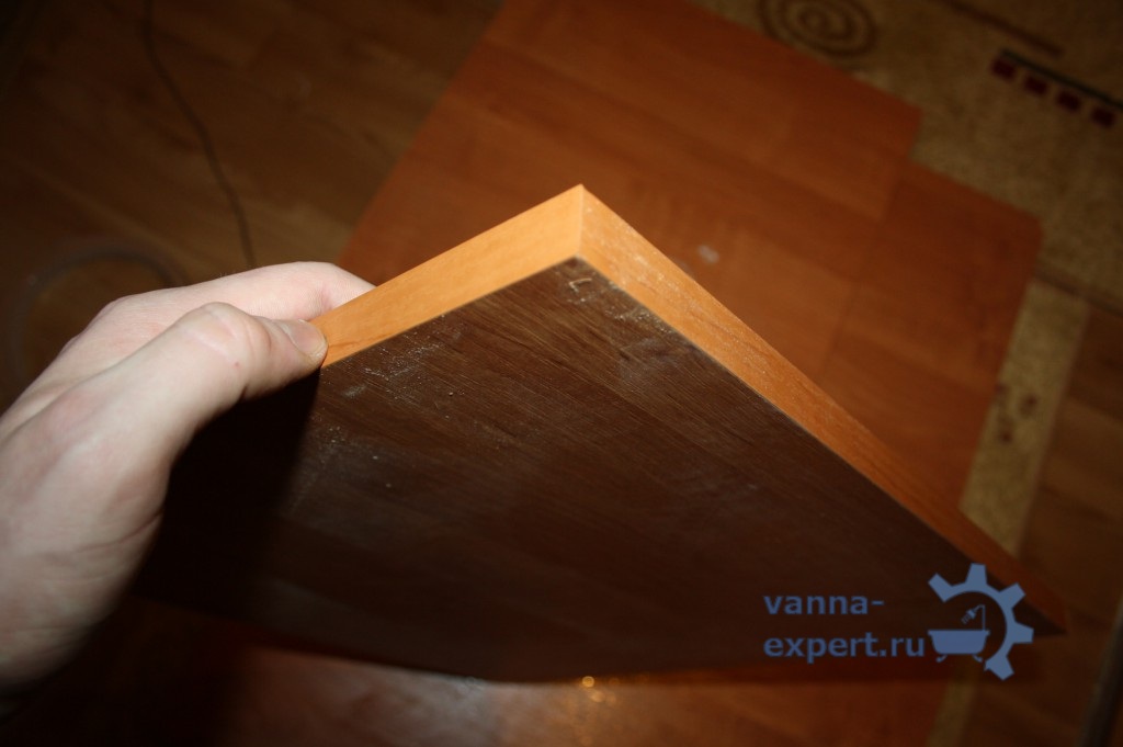 Лента приклеена