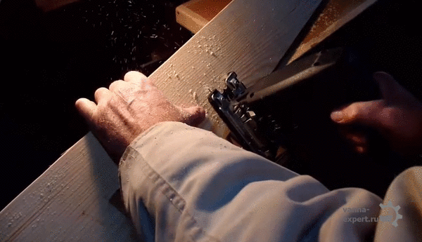 Выпиливание посадочных гнезд лобзиком