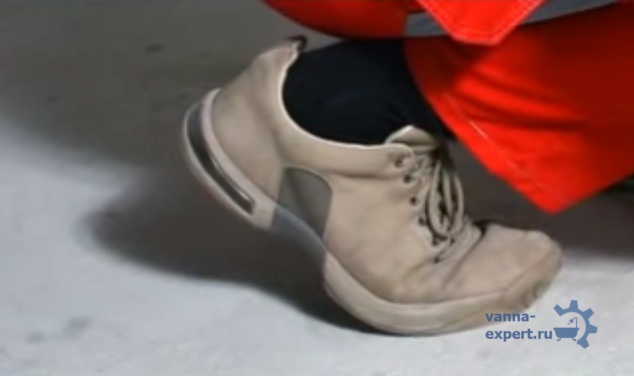 Работайте в обуви с мягкой подошвой