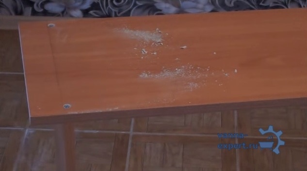 Вкручен второй конфирмат