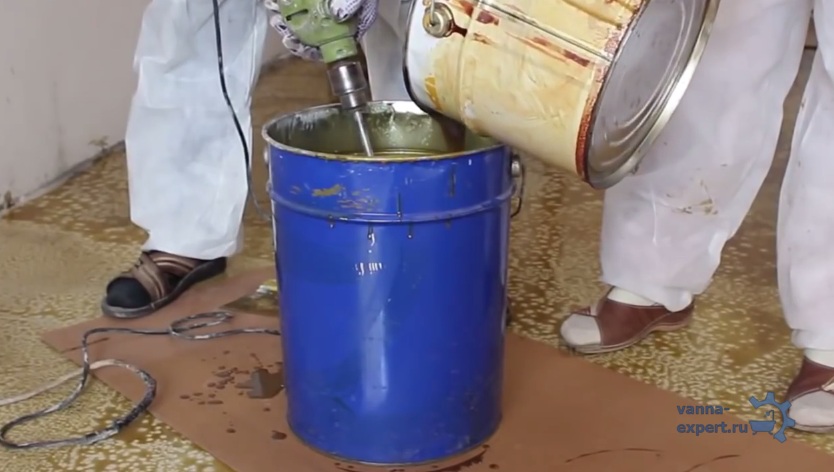 Замешивание эпоксидной шпаклевки