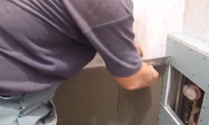 Выравнивание слоя гребенкой