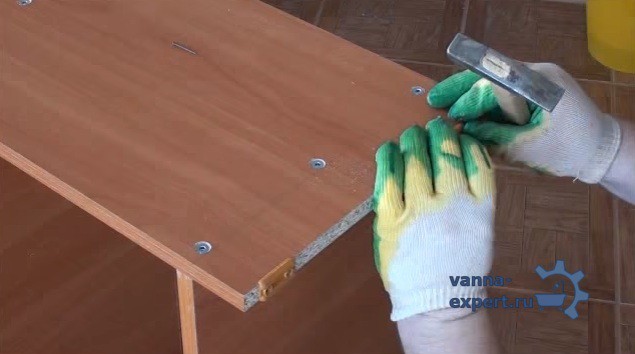 Крепление ножек