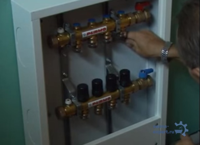 Закрепите шкаф и змеевики