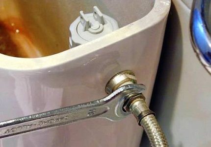 Неполадки с подводящим шлангом