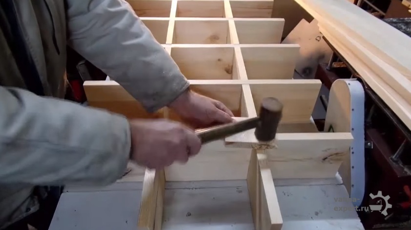 Сборка стеллажа