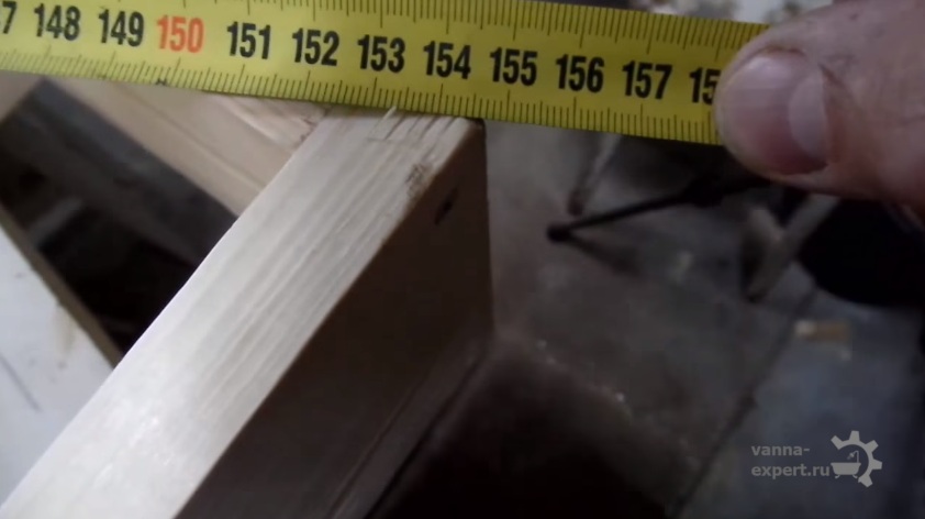 Проверьте равность диагоналей после сборки стеллажа