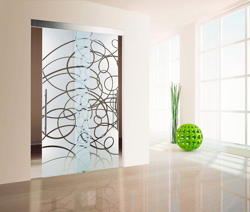 Декоративные стеклянные двери - дорогое удовольствие