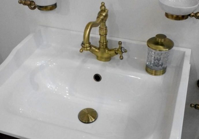 Донный клапан