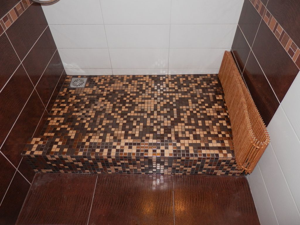 Душевой трап с квадратной решеткой