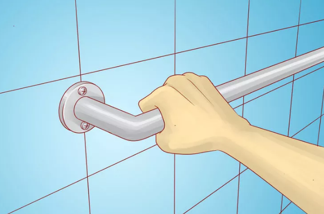 Испытайте поручень, потянув за него