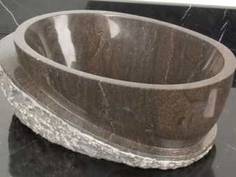 Каменная ванна