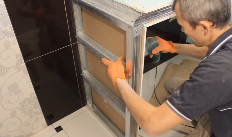 Крепление бокового листа