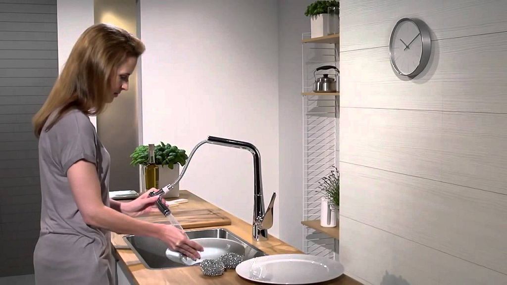 Кухонный смеситель Hansgrohe Metris