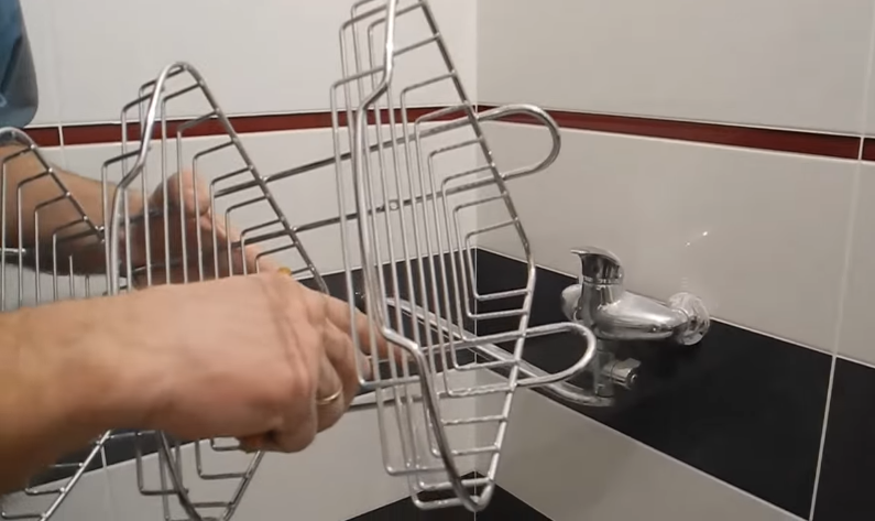 Легкая стальная угловая полочка