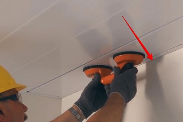 Монтаж последней панели, шаг 1