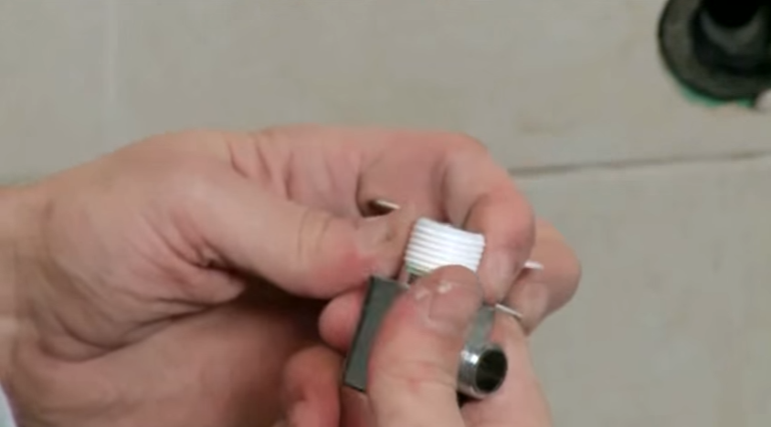 Наматывание фум ленты на эксцентрик