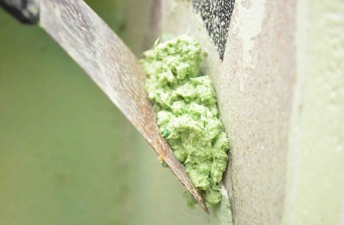 Нанесение жидких обоев