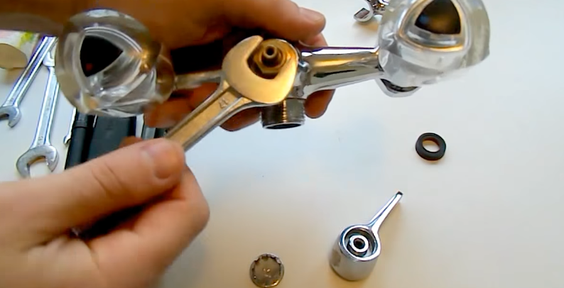 Откручиваем механизм