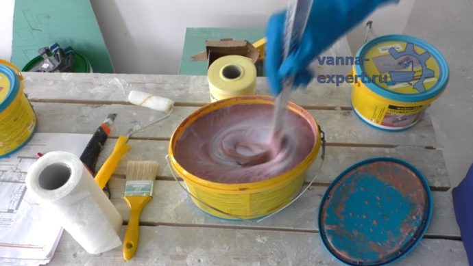 Перемешайте содержимое банки