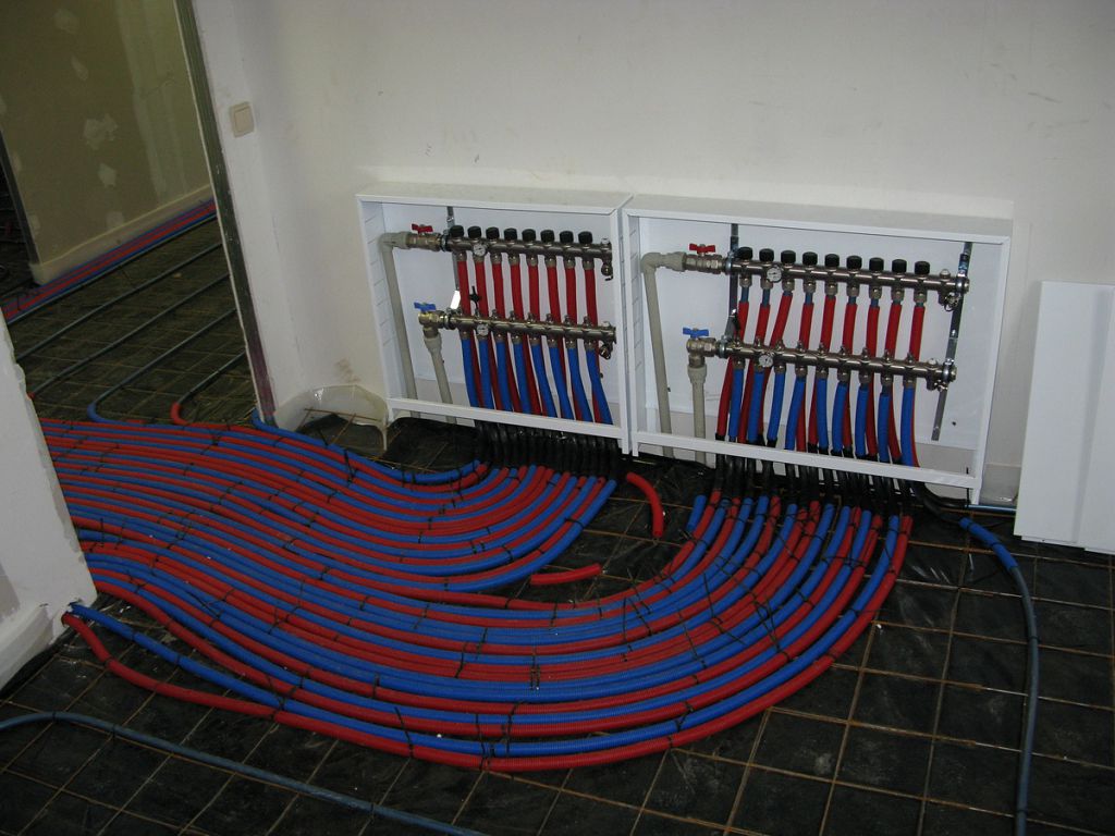 Подключению водяного теплого пола