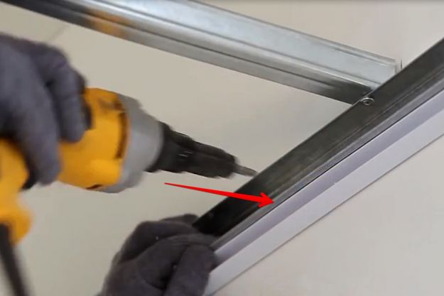 Прикручиваем F профиль