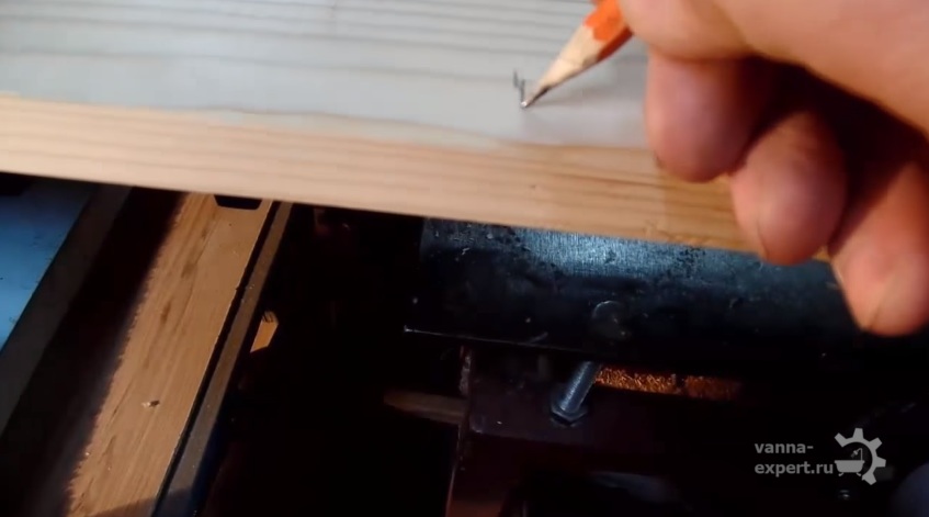 Разметка карандашом для удобства распила