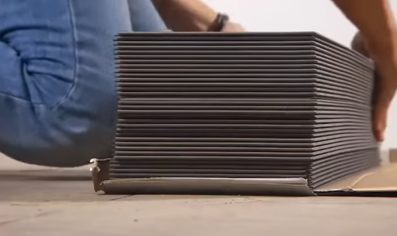 Рекомендация. Оставьте плитку ПВХ на 24 чаа в помещении для адаптации материала