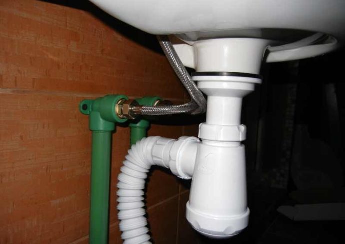 Сифон бутылочного типа