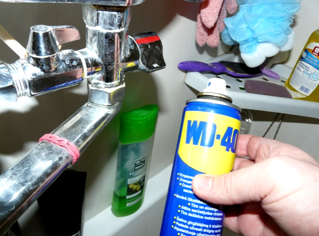 Собираем элементы, смазав маслом или WD-40