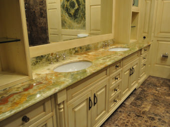 Столешницы из оникса