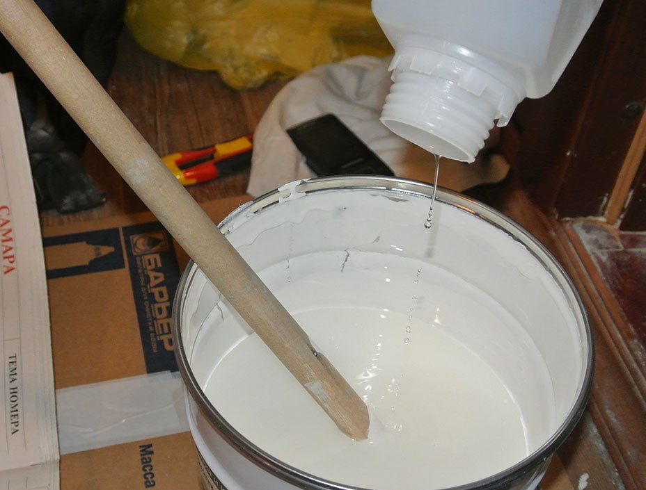 Вливаем отвердитель