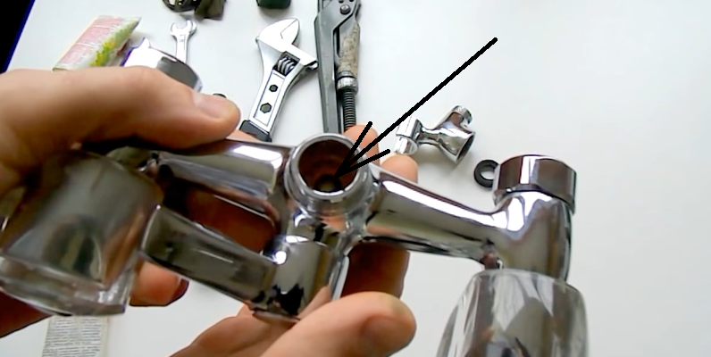 Внутри виден шарик