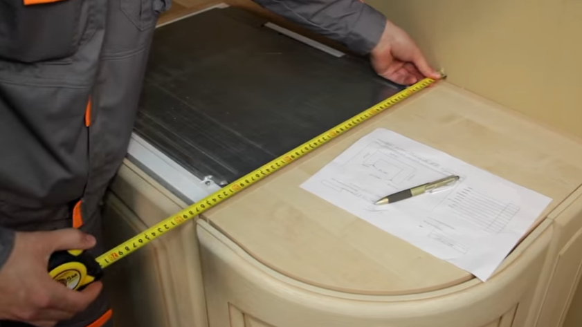 Выполнение замеров шкафчиков