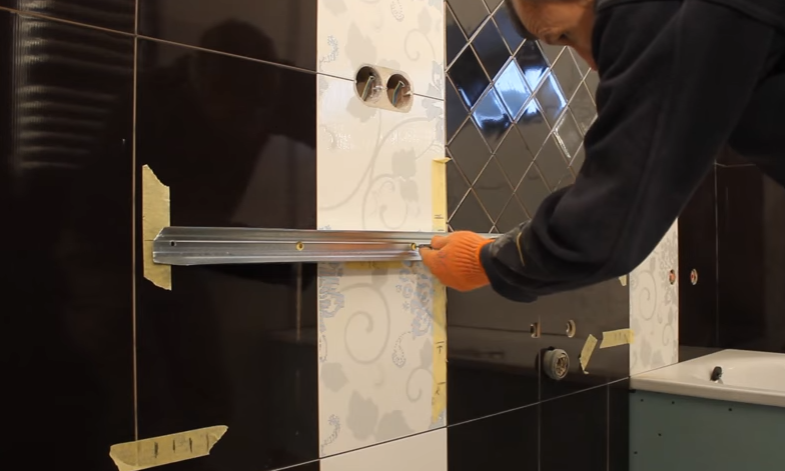 Закручивание самореза в дюбель