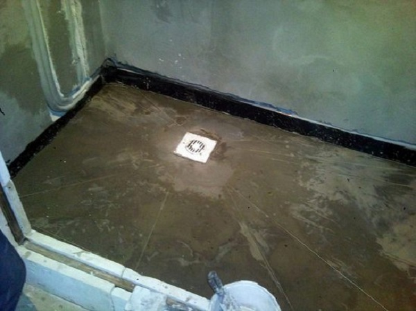 Заливка стяжки с уклоном