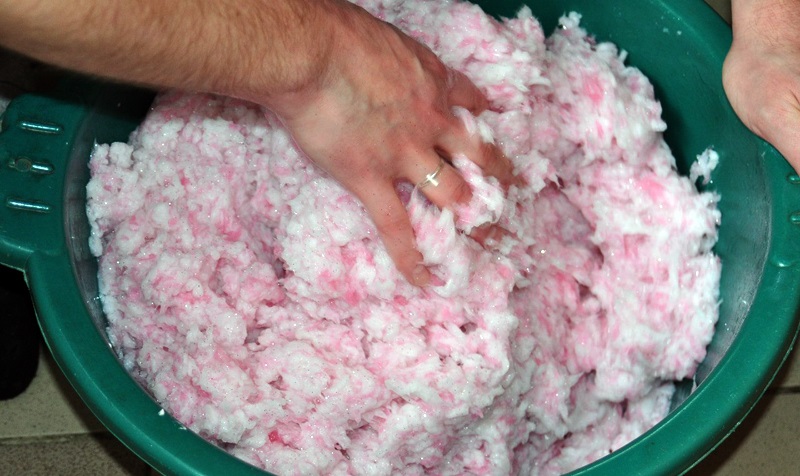 Замешивание жидких обоев своими руками