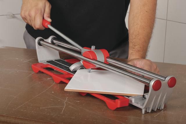 Резка плитки по диагонали плиткорезом как укладывать плитку в ванной