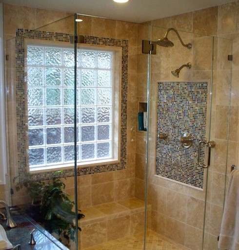 Мозаика вокруг окна в ванной комнате как комбинировать плитку в ванной