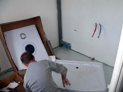 Подготовка душевой кабинки к сборке Подготовка душевой кабинки к сборке