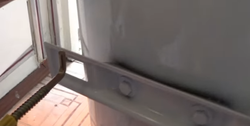 Крепежная планка и кронштейн