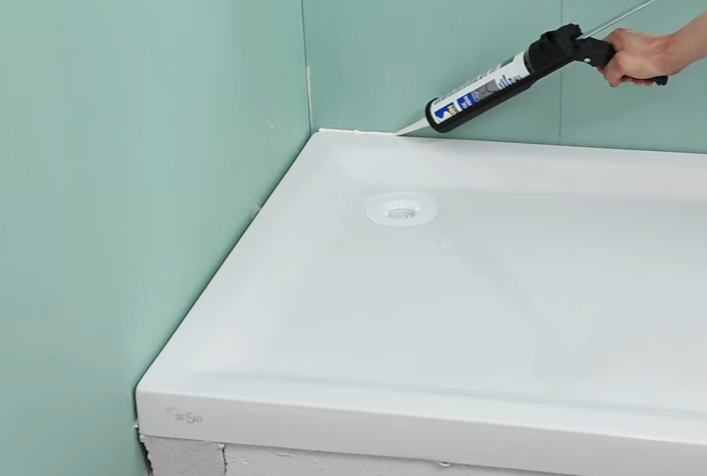 Нанесение герметика