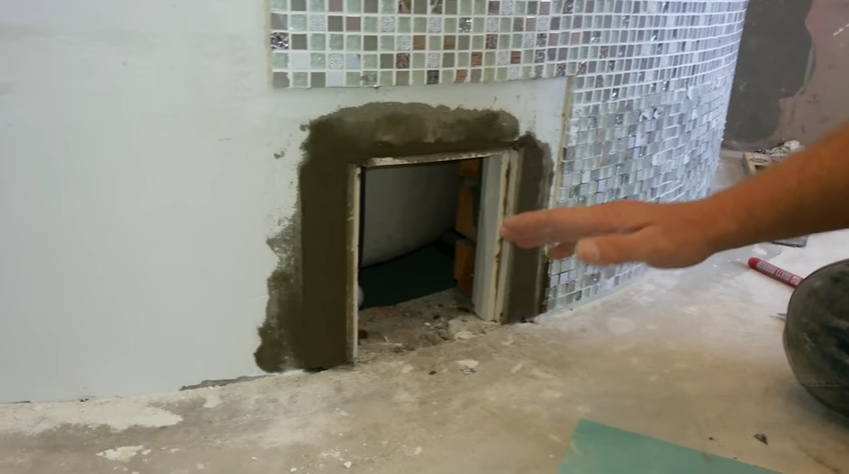 Окантовка отверстия для люка