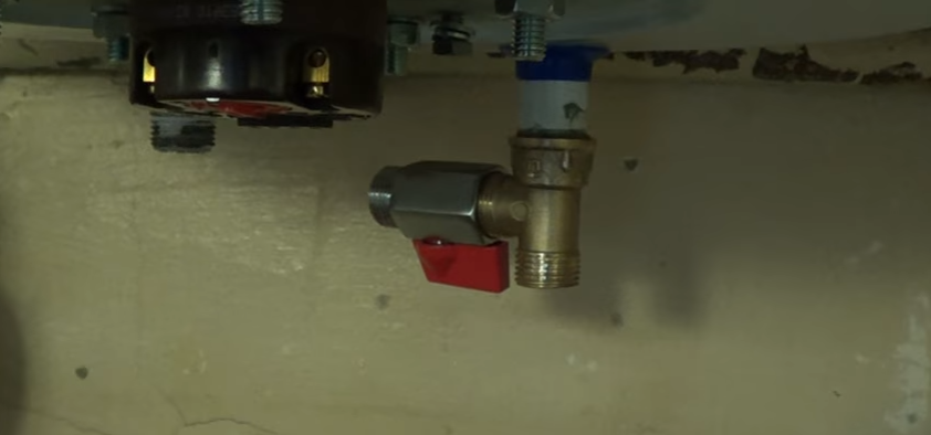 Прикручивание крана