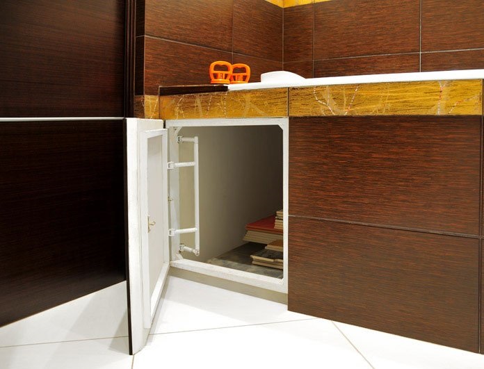 Сантехнический люк