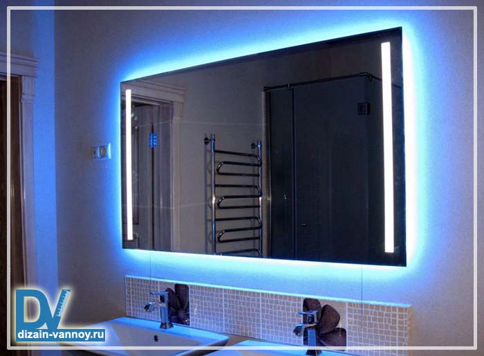 светильник над зеркалом в ванной